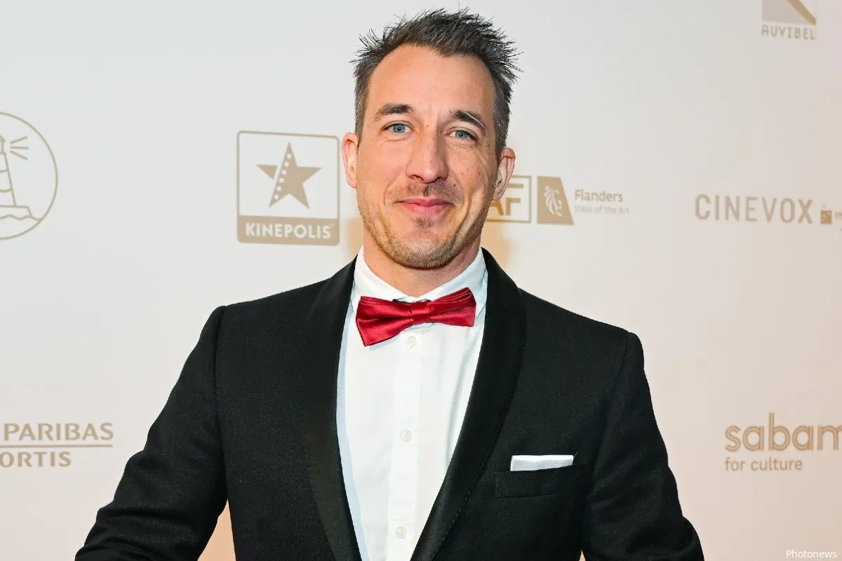 Andy Peelman deelt erg schattige foto van zijn twee dochtertjes: "Gezegend met deze fantastische zwijntjes in huis!"