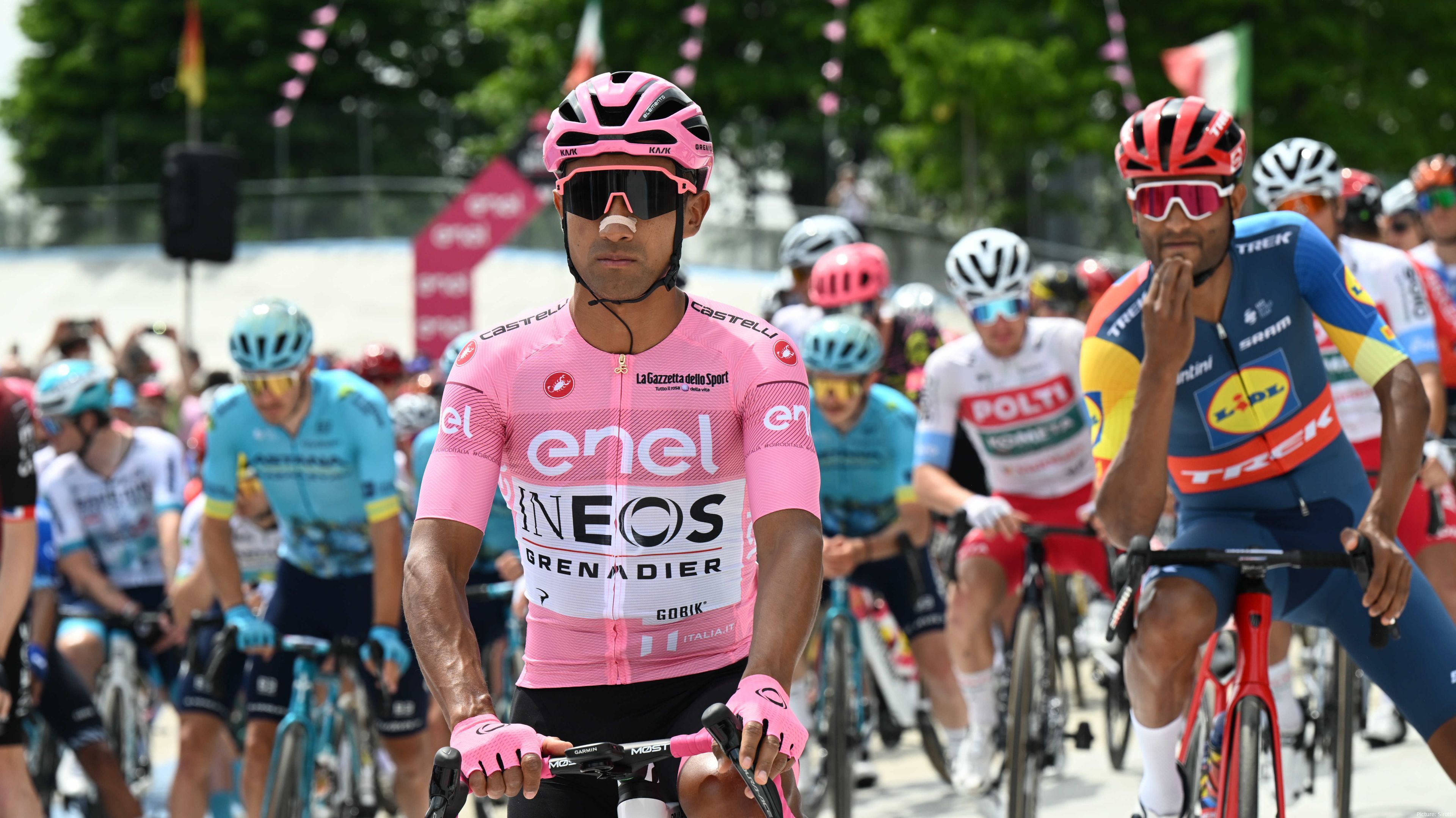 Bild Jhonatan Narváez am Start der zweiten Etappe des Giro d'Italia 2024<br>