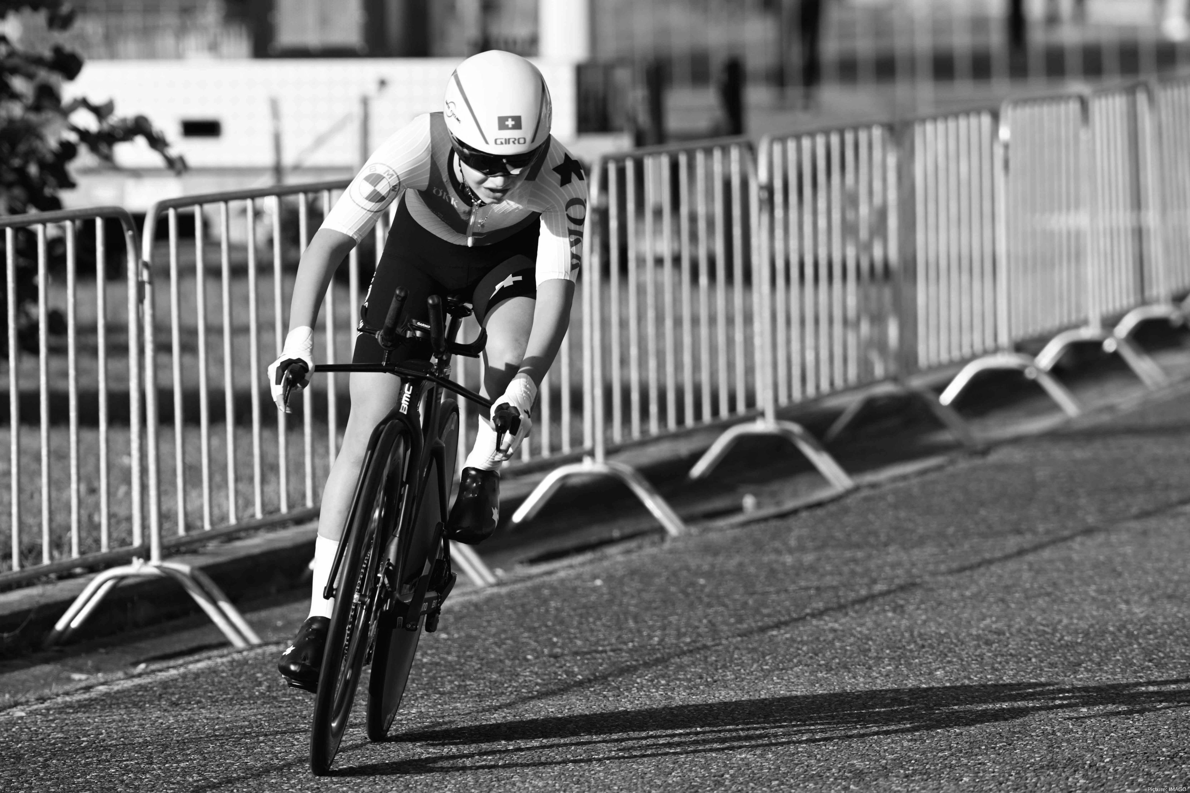 Lotte Kopecky dedicou a vitória a Muriel Furrer, ciclista de 18 anos que faleceu ontem após queda no Campeonato do Mundo de júniores femininas.