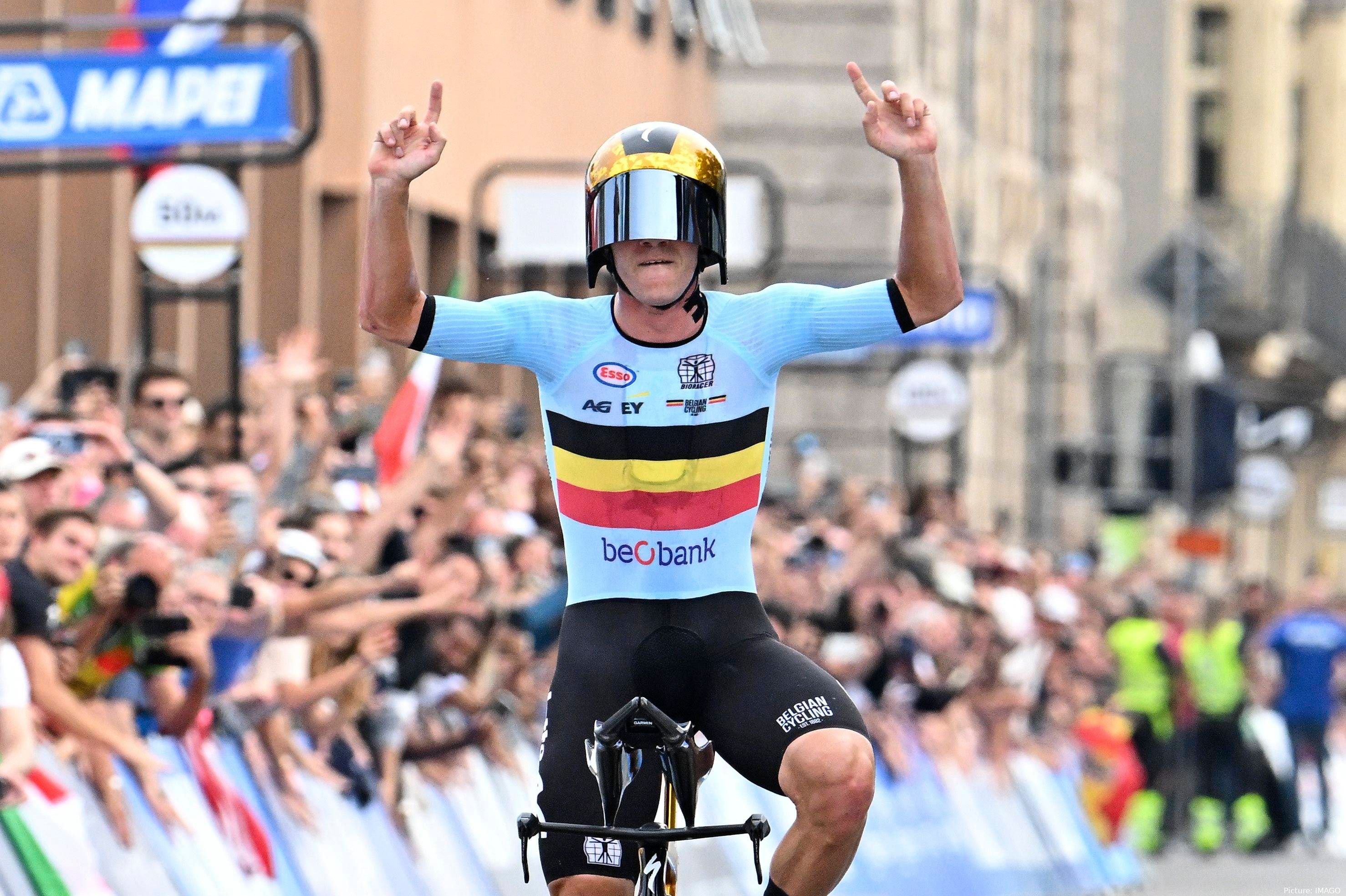 Evenepoel é campeão mundial e olímpico do contrarrelógio