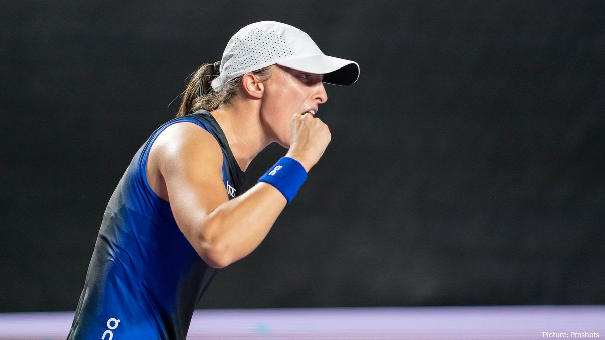 Swiatek bate Sabalenka e defronta Pegula na final das WTA Finals em ténis –  Observador