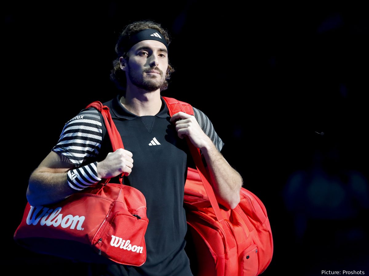 Tsitsipas joga três games, desiste contra Rune e leva vaias no ATP