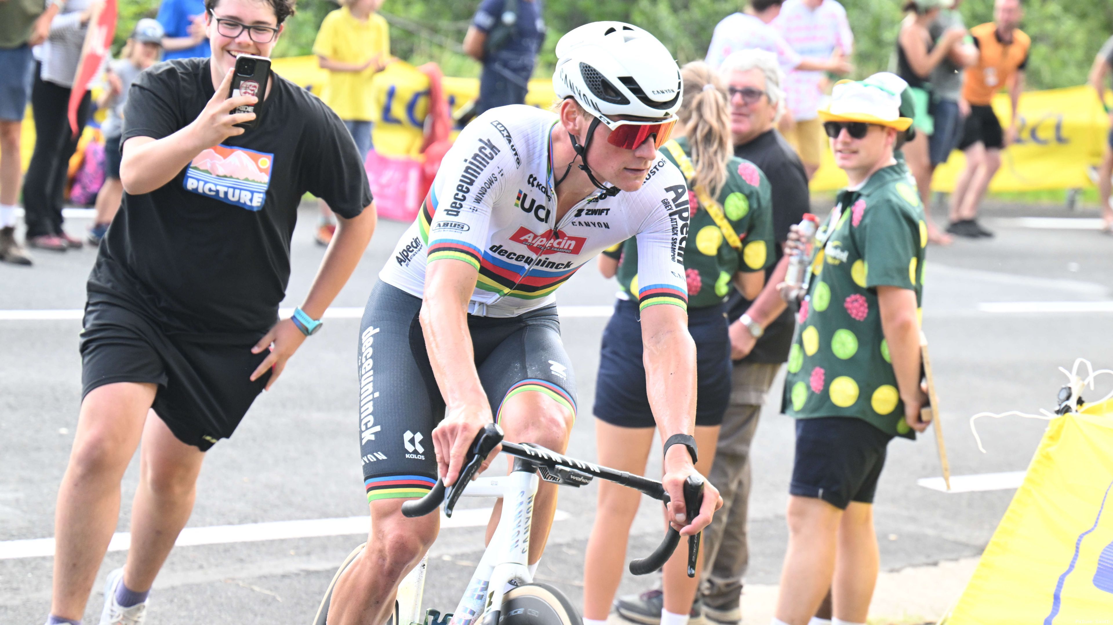 Mathieu van der Poel é agora 3º à Geral a duas etapas do fim da corrida