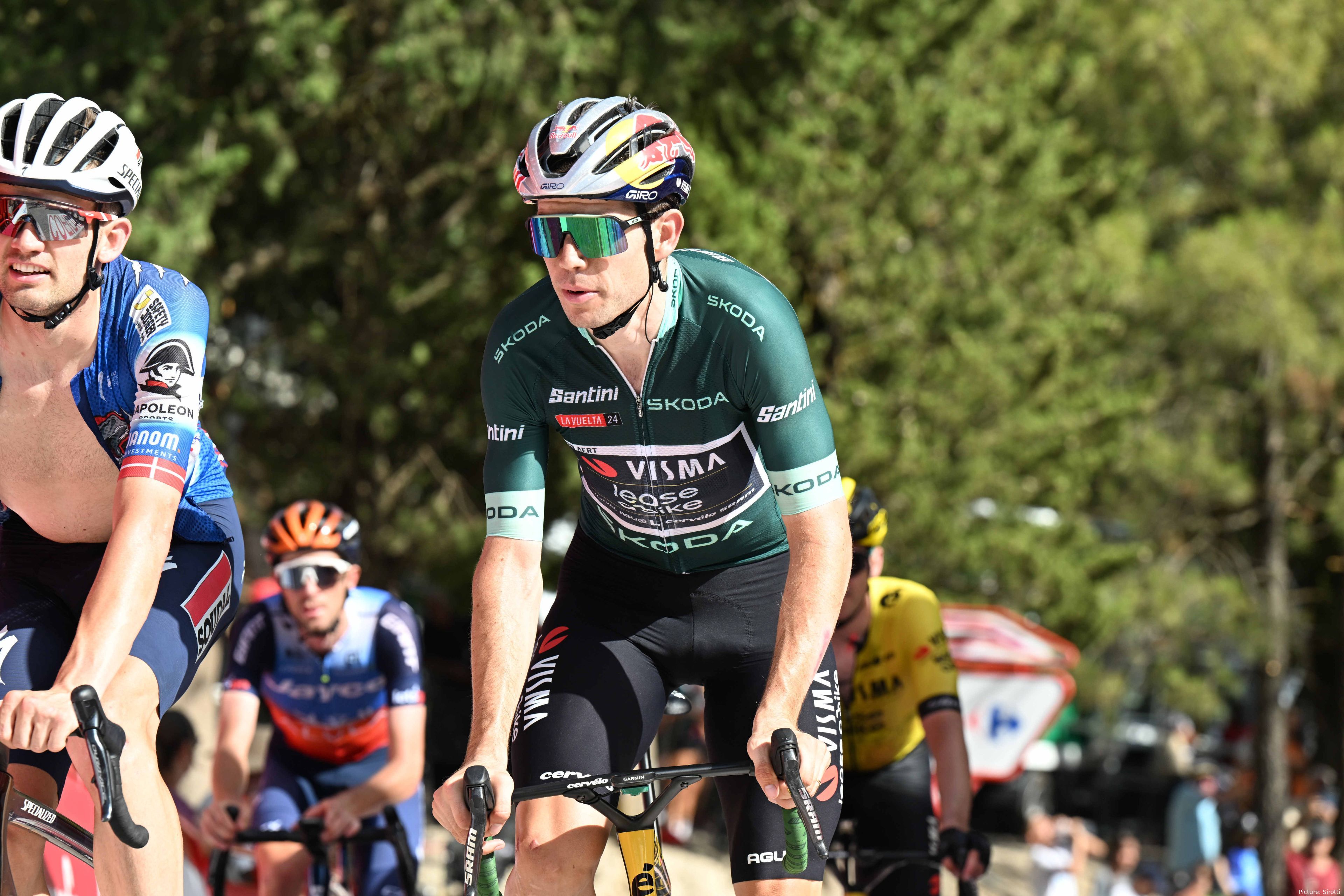 Wout van Aert é líder das Classificações por Pontos e da Montanha na Volta a Espanha.