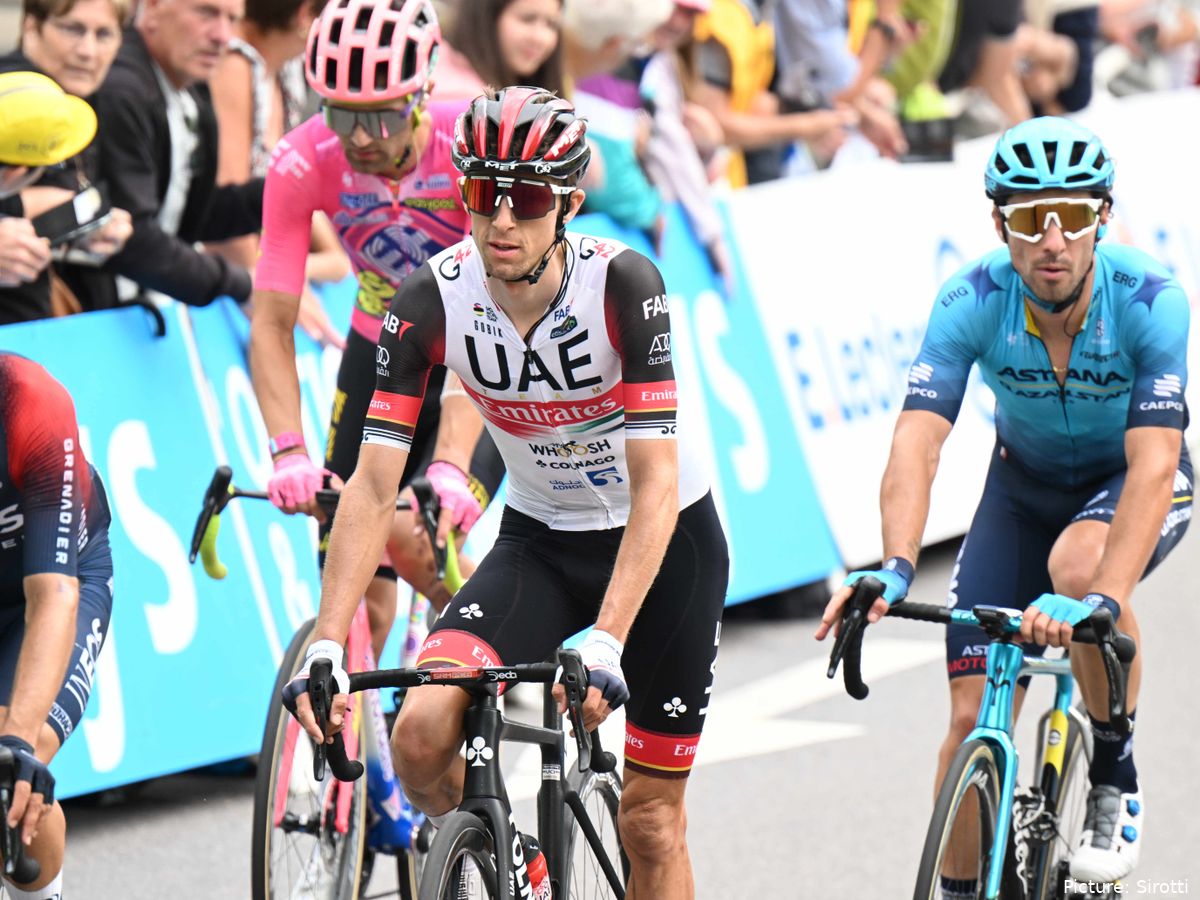 George Bennett: "We expect war every day" | CyclingUpToDate.com