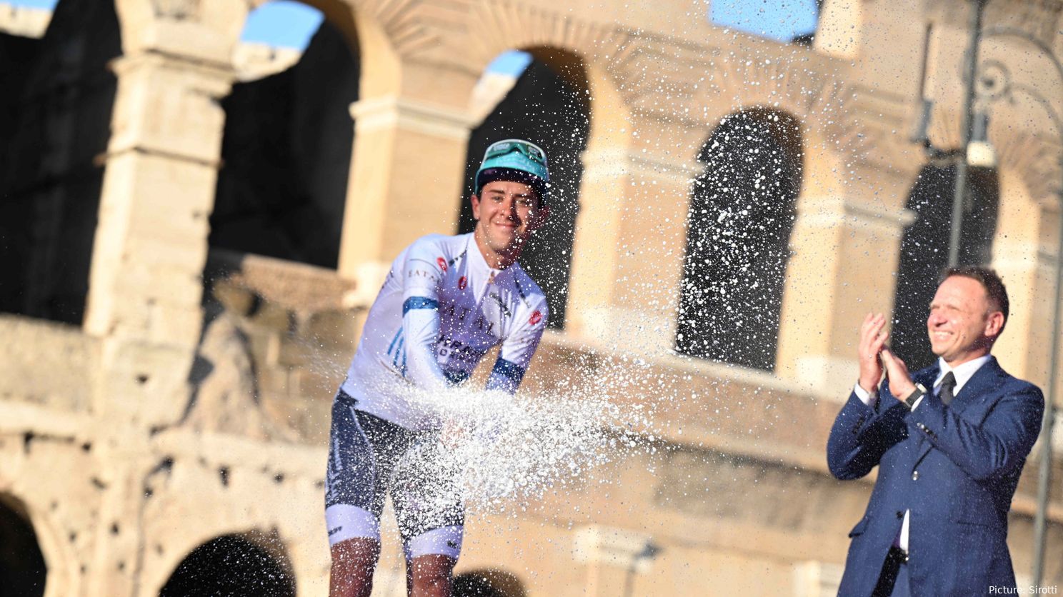 Antonio Tiberi, muy emociando con su 5º puesto en el Giro de Italia: "Es un sueño"