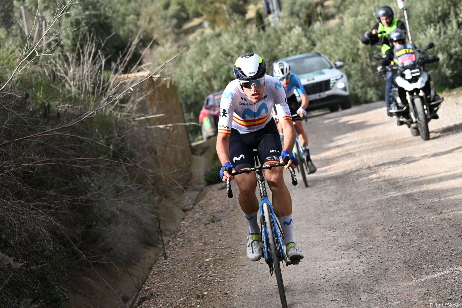 A Movistar leva 13 ciclistas para conquistar o Campeonato de Espanha, com Oier Lazkano, Pelayo Sánchez e Alex Aranburu na liderança