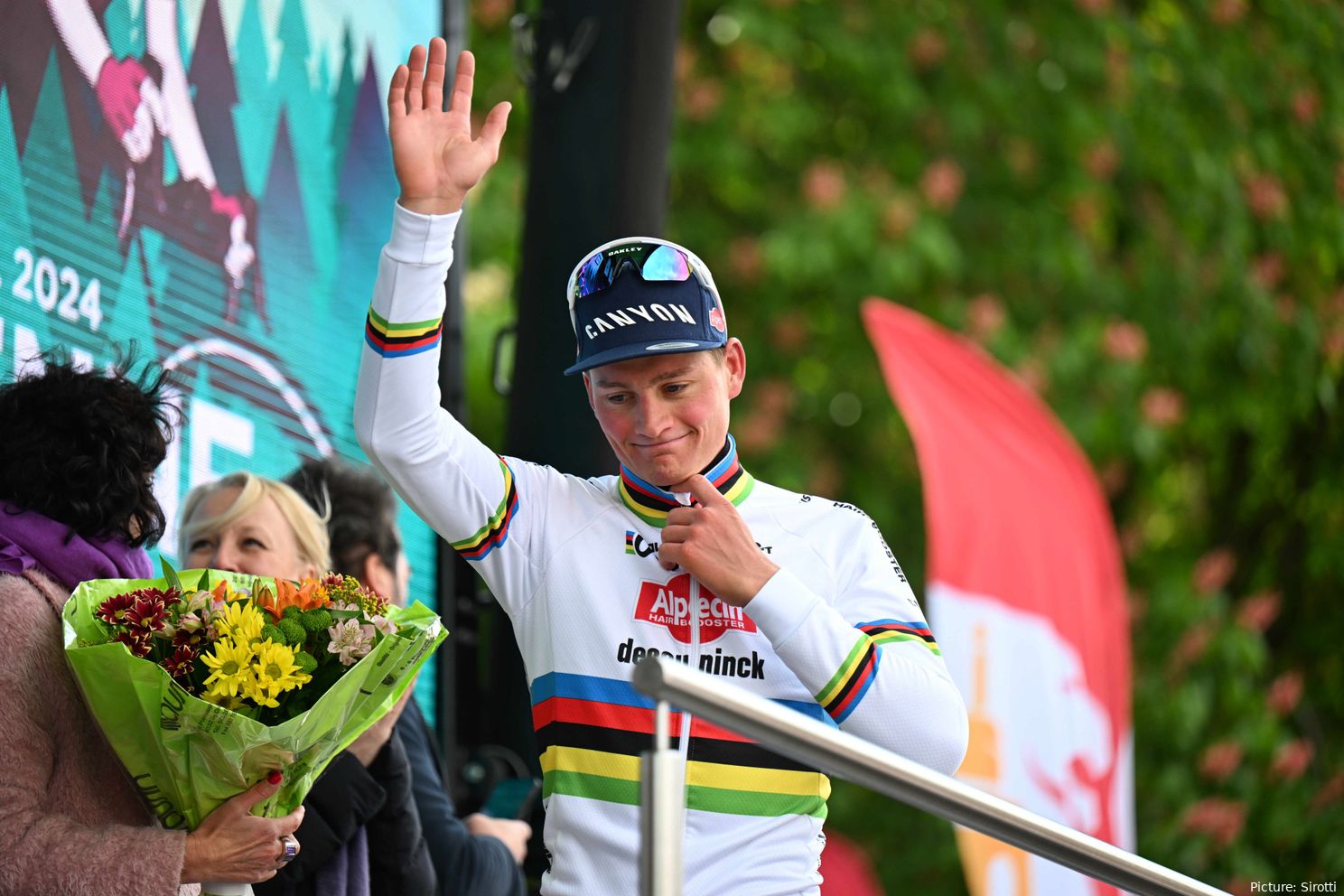 Mathieu van der Poel só aponta a "uma ou duas etapas" na Volta a França de 2024, segundo Christoph Roodhooft: "O resto do Tour está principalmente concentrado nos Jogos Olímpicos"