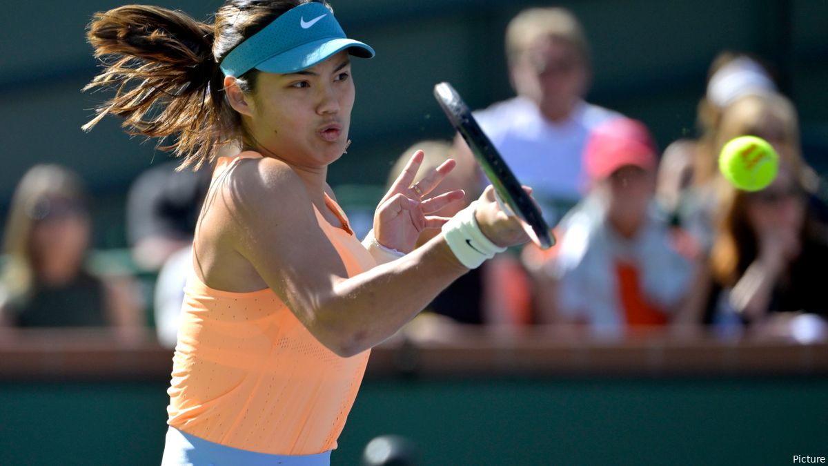 Porsche Tennis Grand Prix Spielplan mit Raducanu, Badosa,Ostapenko