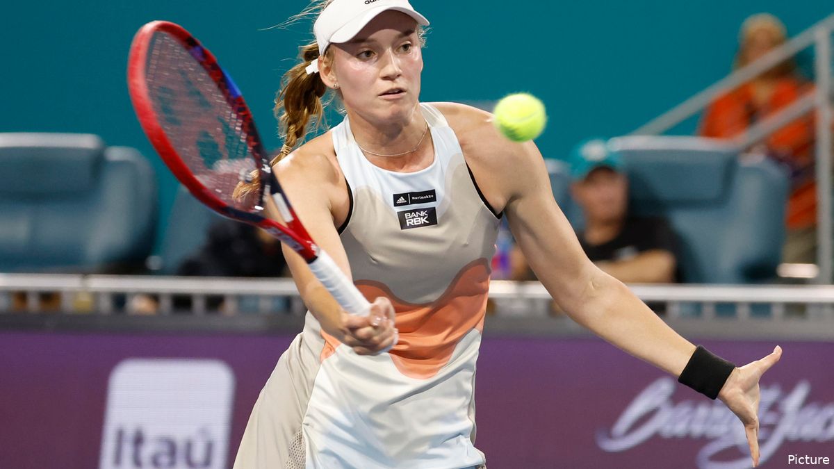 (VIDEO) Rybakina und ihre Schwester Anna genießen die Universal Studios