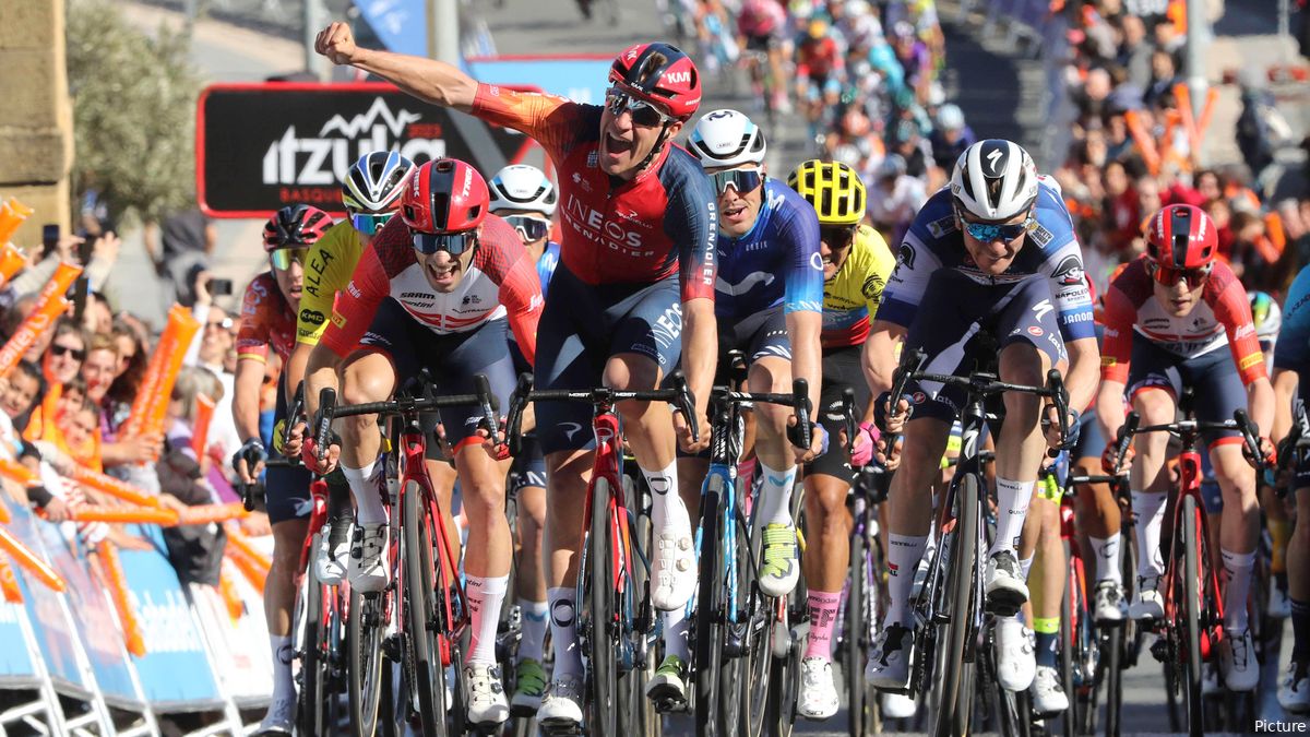 Ethan Hayter takes British national title on the road! Attila Valter