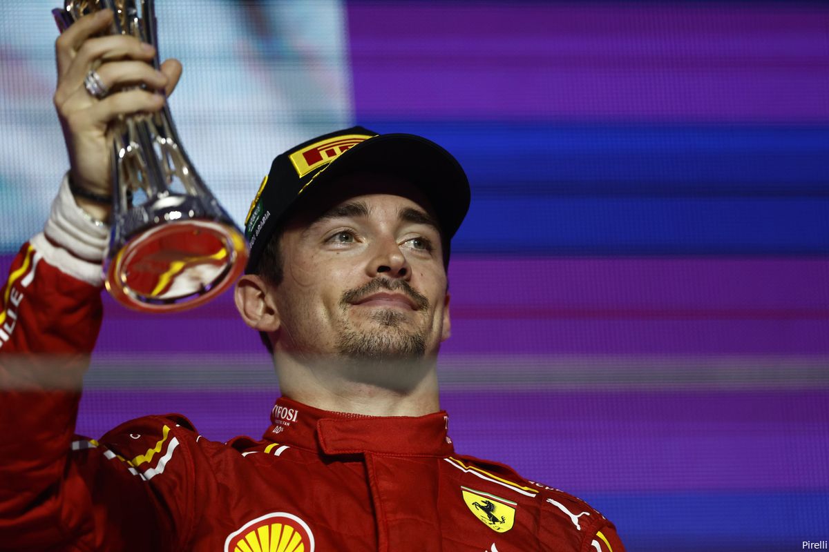 Leclerc grijnst om snelste raceronde die hij van Hamilton afpakte: 'Dat is wel gelukt'