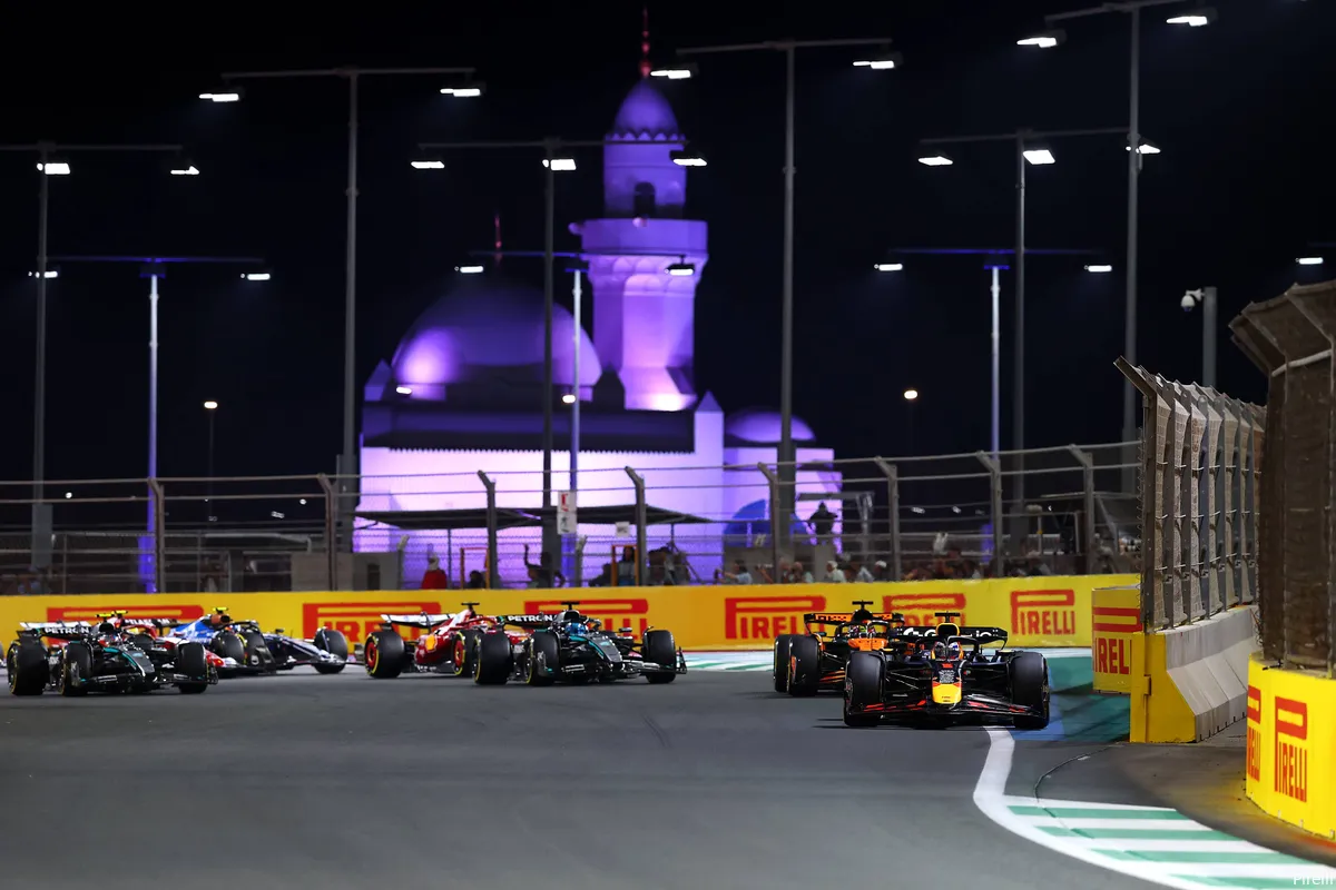 pirelli ferrari charles leclerc mclaren oscar piastri red bull racing max verstappen mercedes george russell gp saoedi arabie 2025 zondag 2 3