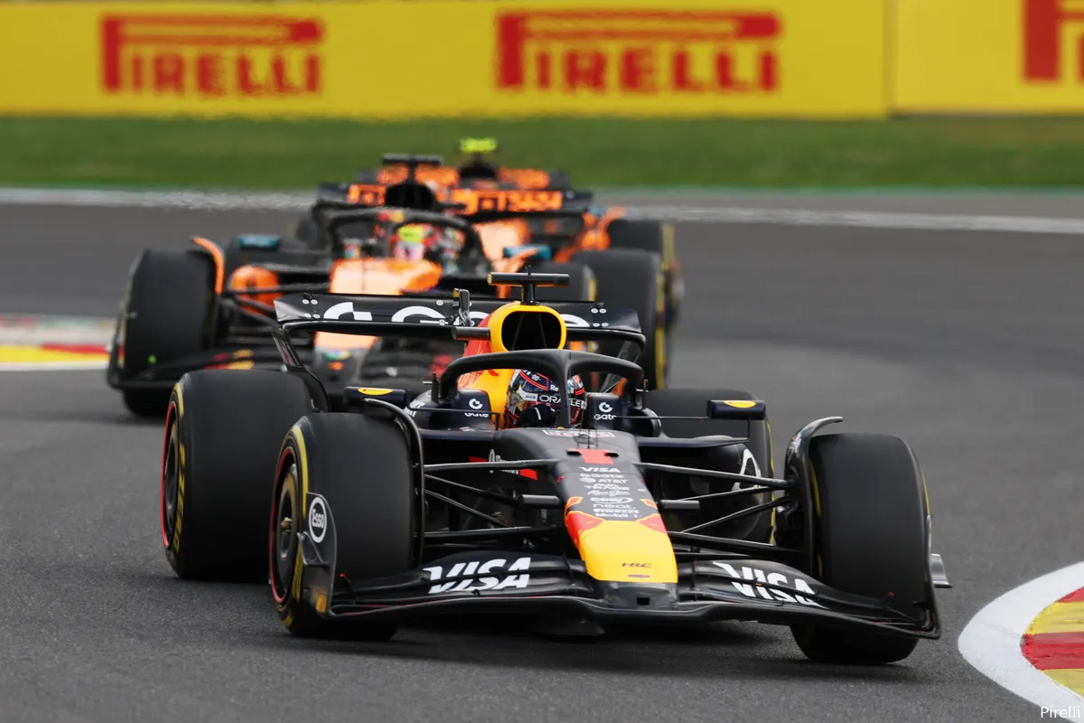 pirelli-red-bull-racing-max-verstappen-mclaren-lando-norris-oscar-piastri-gp-belgie-2025-zaterdag