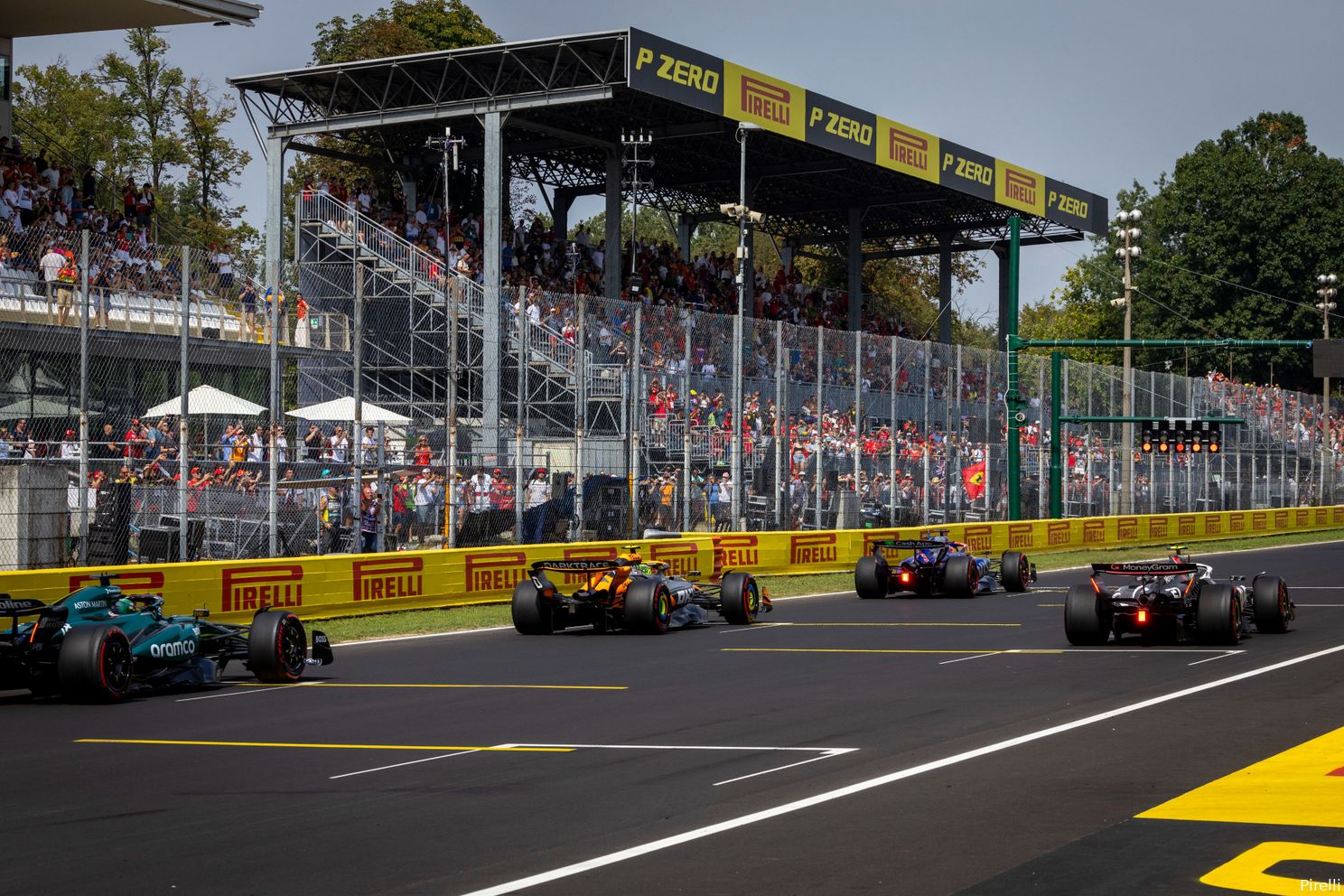 De startgrid op het Circuit van Monza, de Autodrom Nazionale di Monza, Grand Prix van Italië, 2024.