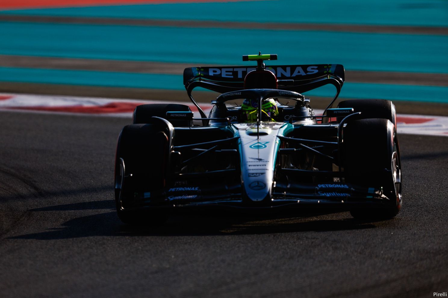 hamilton mercedes pirelli abudhabi zaterdag 2024