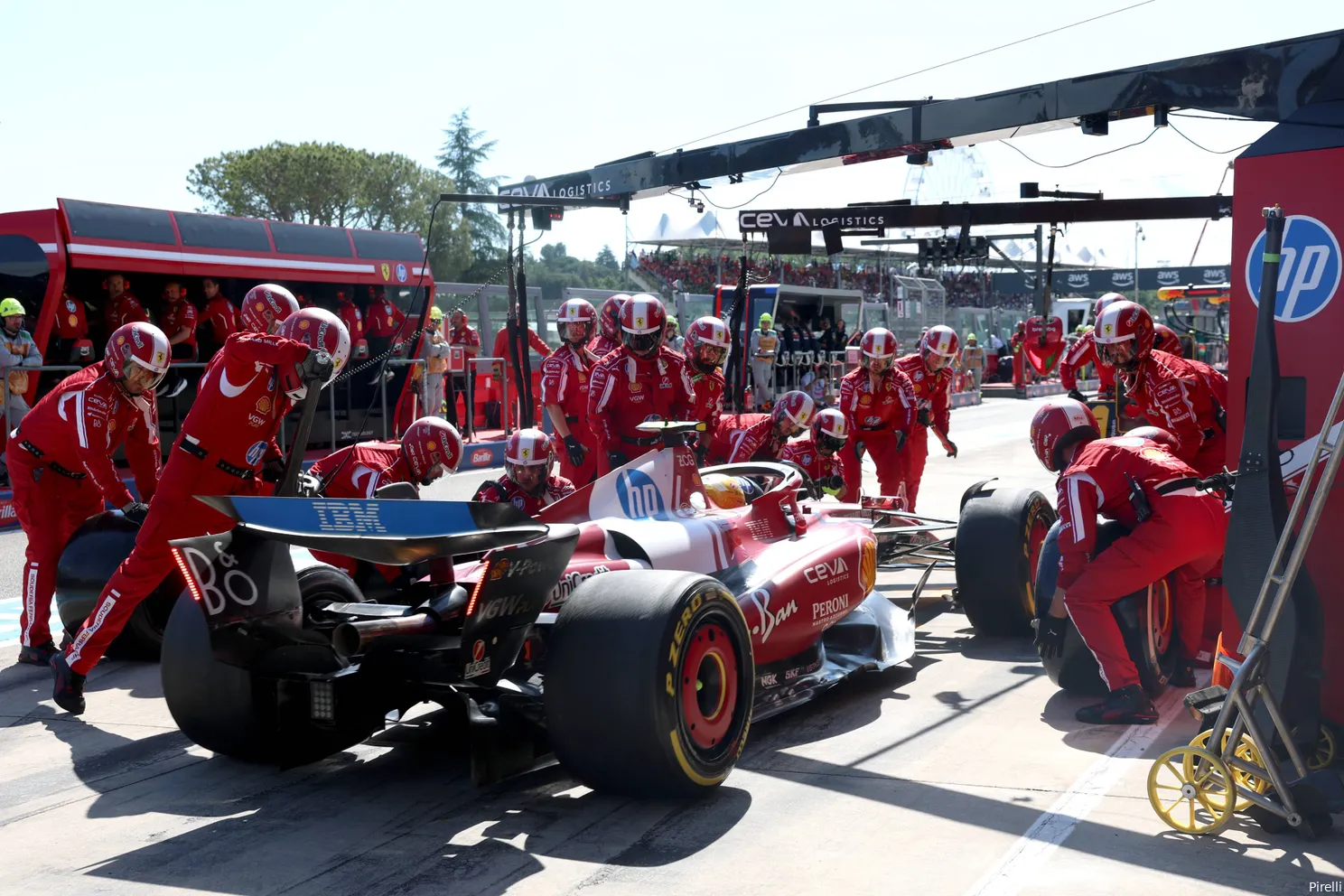 pirelli ferrari lewis hamilton gp emilia romagna imola 2025 zondag