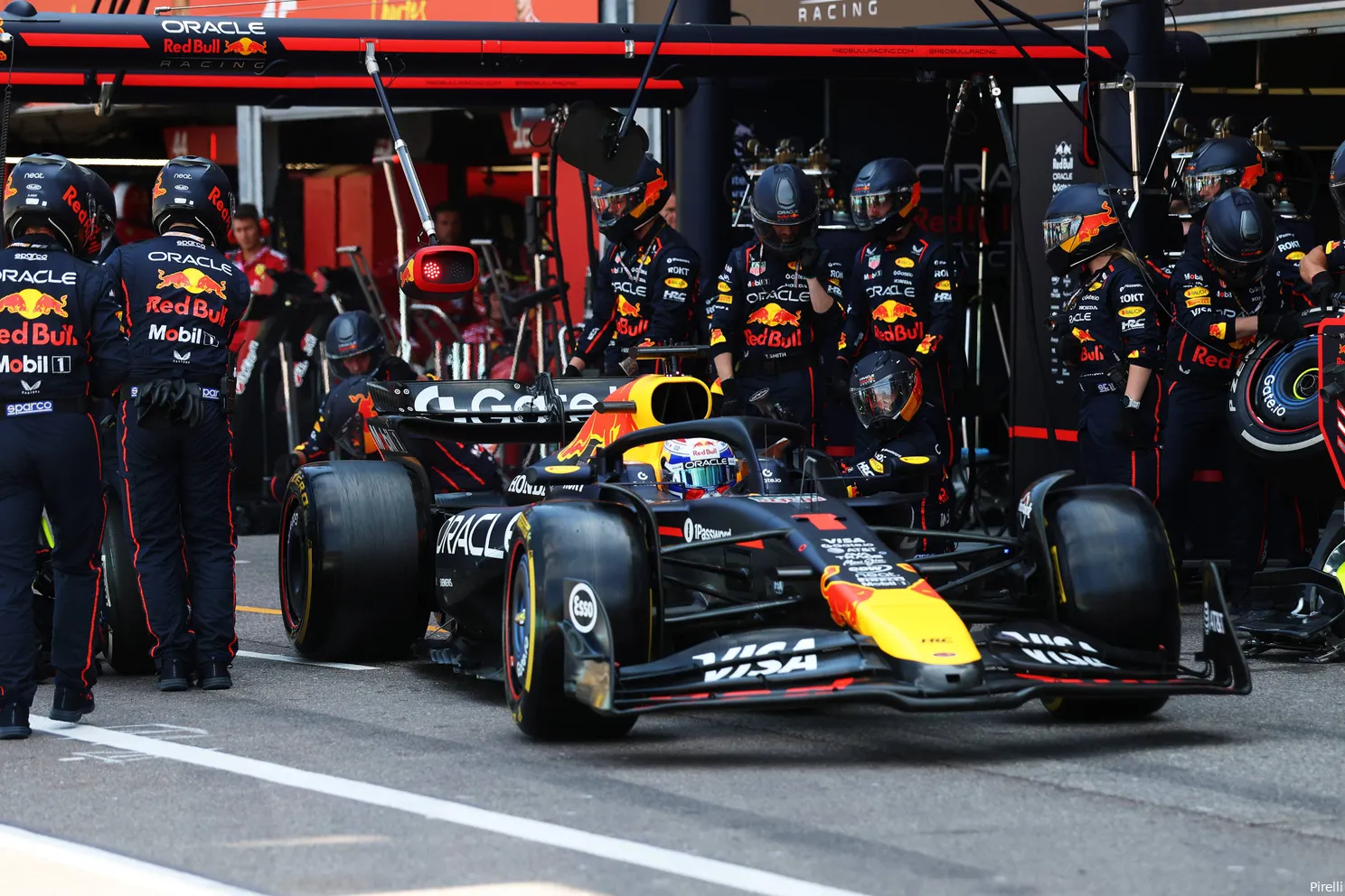 Internationale media waarderen tactiek Verstappen: 'Één scenario dat Norris in gevaar bracht'