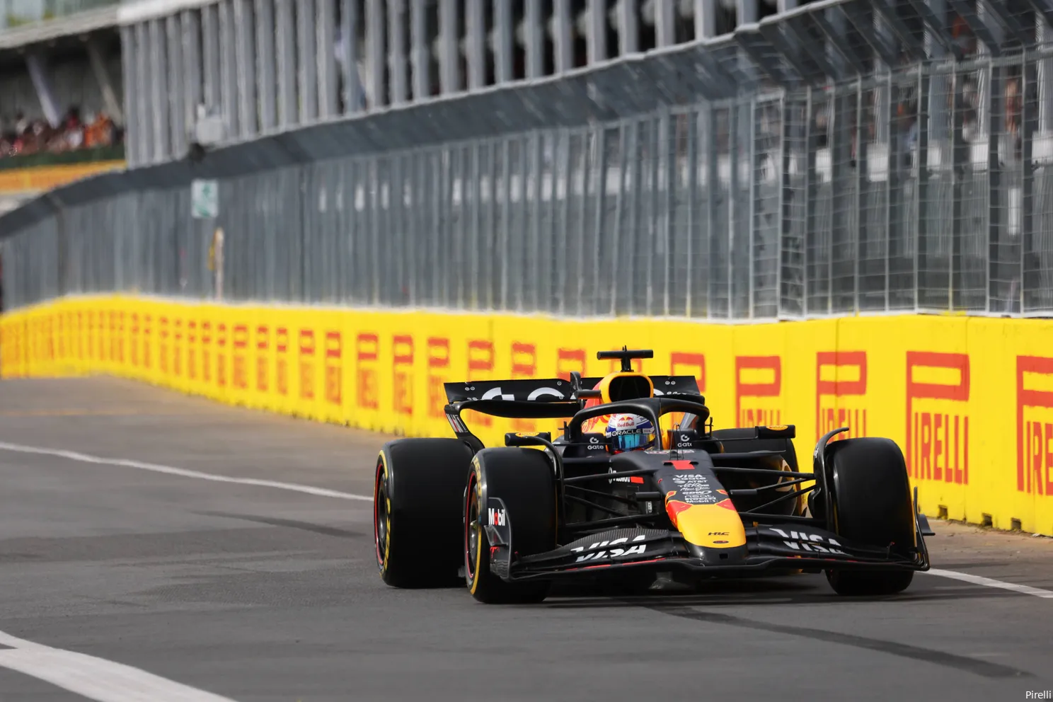 Verstappen geeft journalist advies: 'Naar de Excel-sheets van de FIA moet je niet kijken'