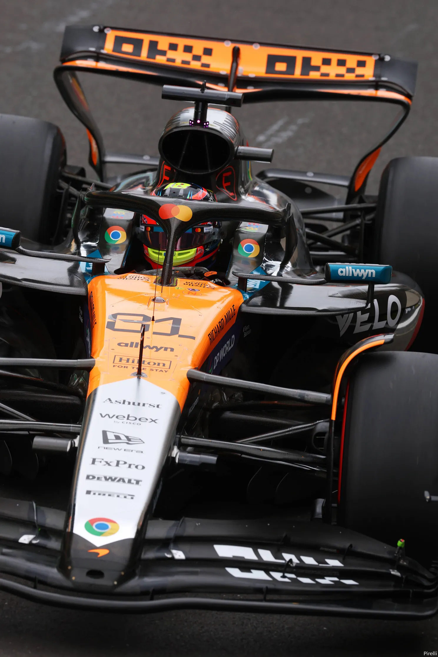 oscar piastri mclaren 15 saturday silverstone 2025