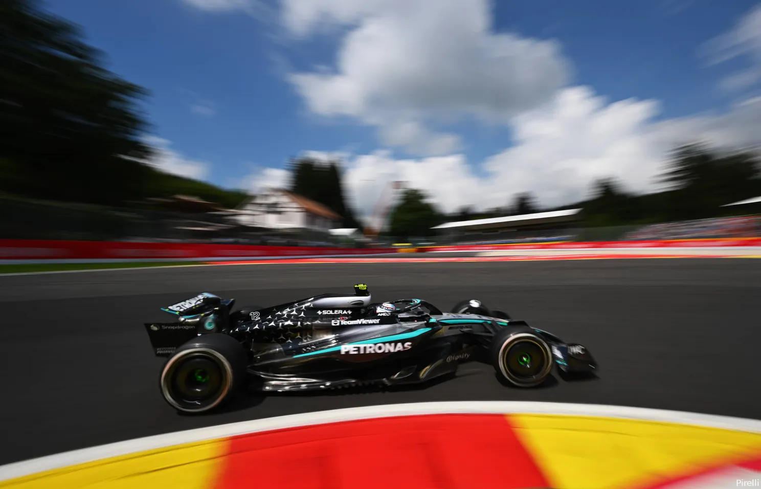 pirelli-mercedes-andrea-kimi-antonelli-gp-belgie-2025-vrijdag