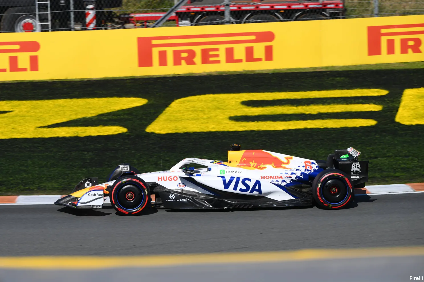 pirelli-isack-hadjar-visa-cash-app-racing-bulls-gp-nederland-2025-zaterdag-3