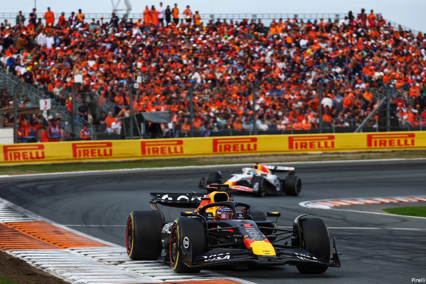 pirelli-red-bull-racing-max-verstappen-gp-nederland-2025-zondag