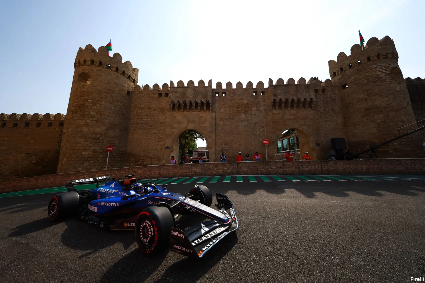 alexander-albon-williams-vrijdag-bakoe-azerbeidzjan-2025
