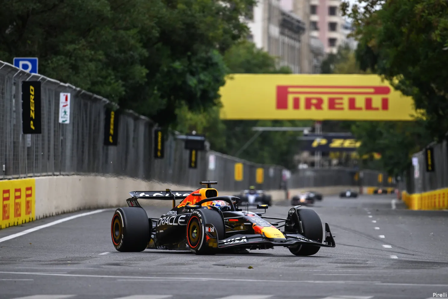 pirelli-red-bull-racing-max-verstappen-gp-azerbeidzjan-2025-zondag
