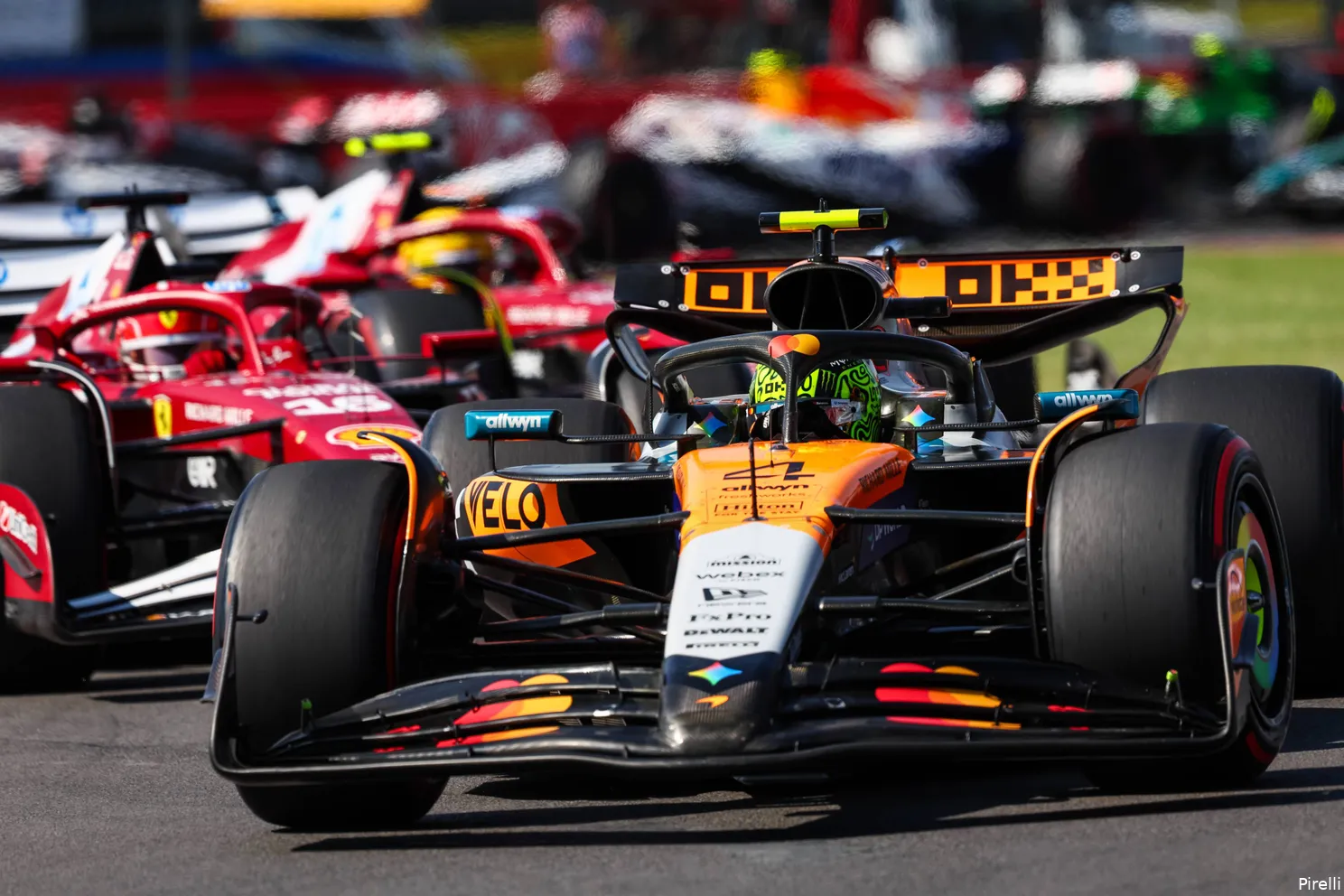 charles-leclerc-ferrari-lando-norris-mclaren-mexico-zondag-2025