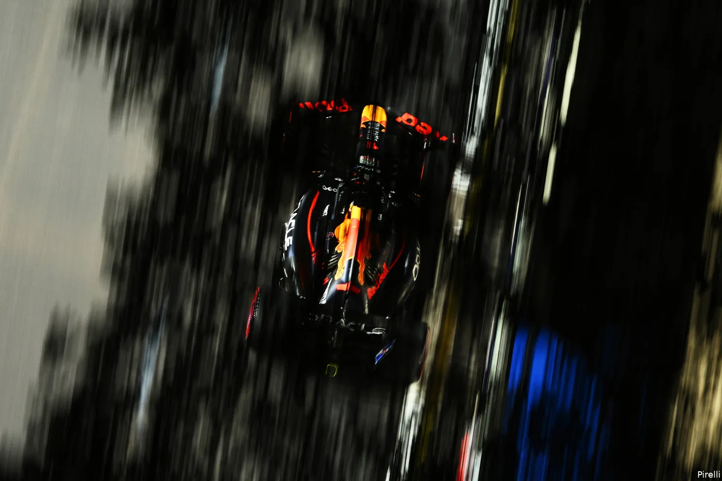 max-verstappen-red-bull-racing-32-friday-marinabay-2025