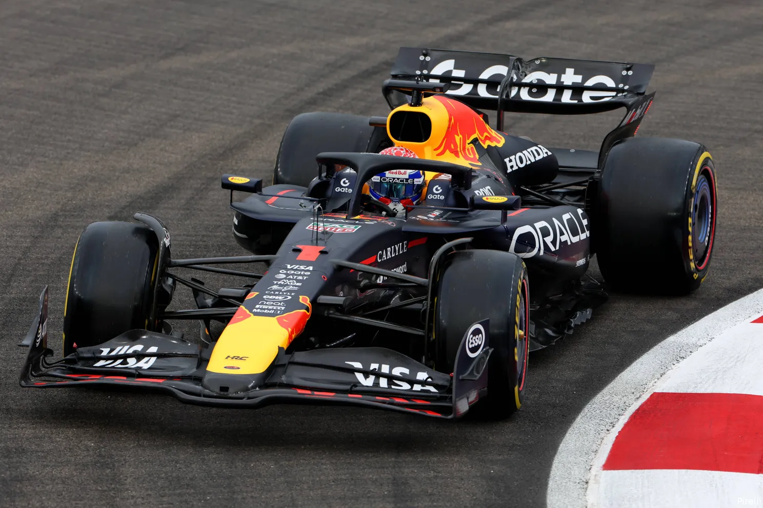 pirelli-max-verstappen-red-bull-racing-gp-singapore-2025-zaterdag