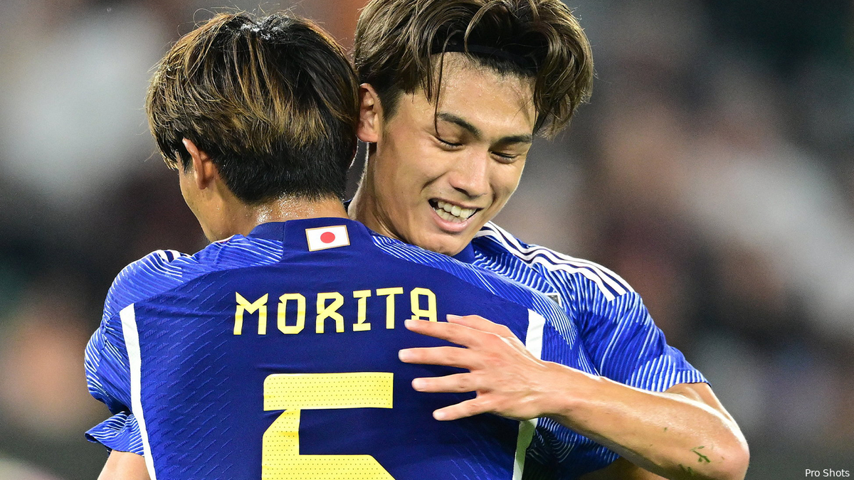 Ueda segna due gol per il Giappone in tre minuti