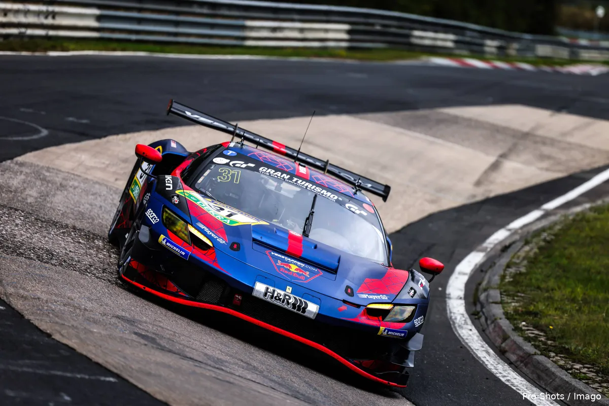 Max-Verstappen-Chris-Lulham-Franz-Hermann-GT3-Ferrari-296-Nordschleife-NLS-13
