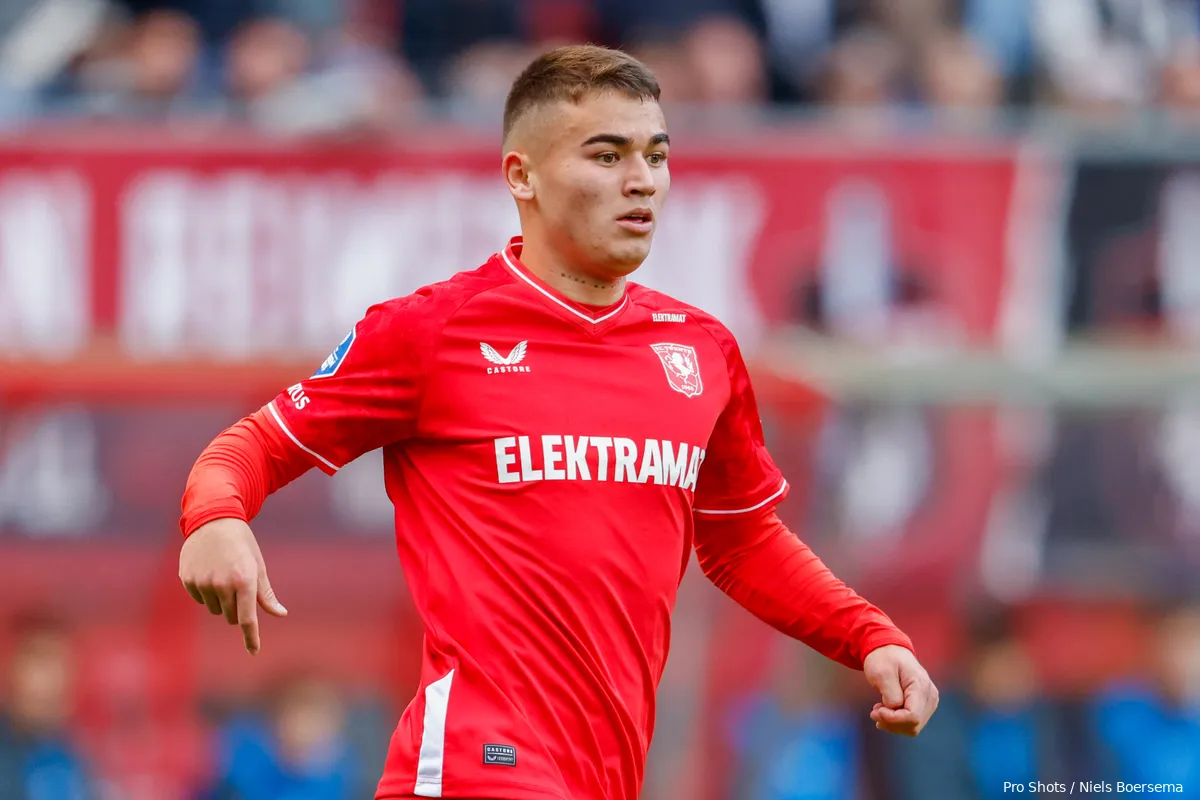 manfred ugalde twente feyenoord 2023 2024