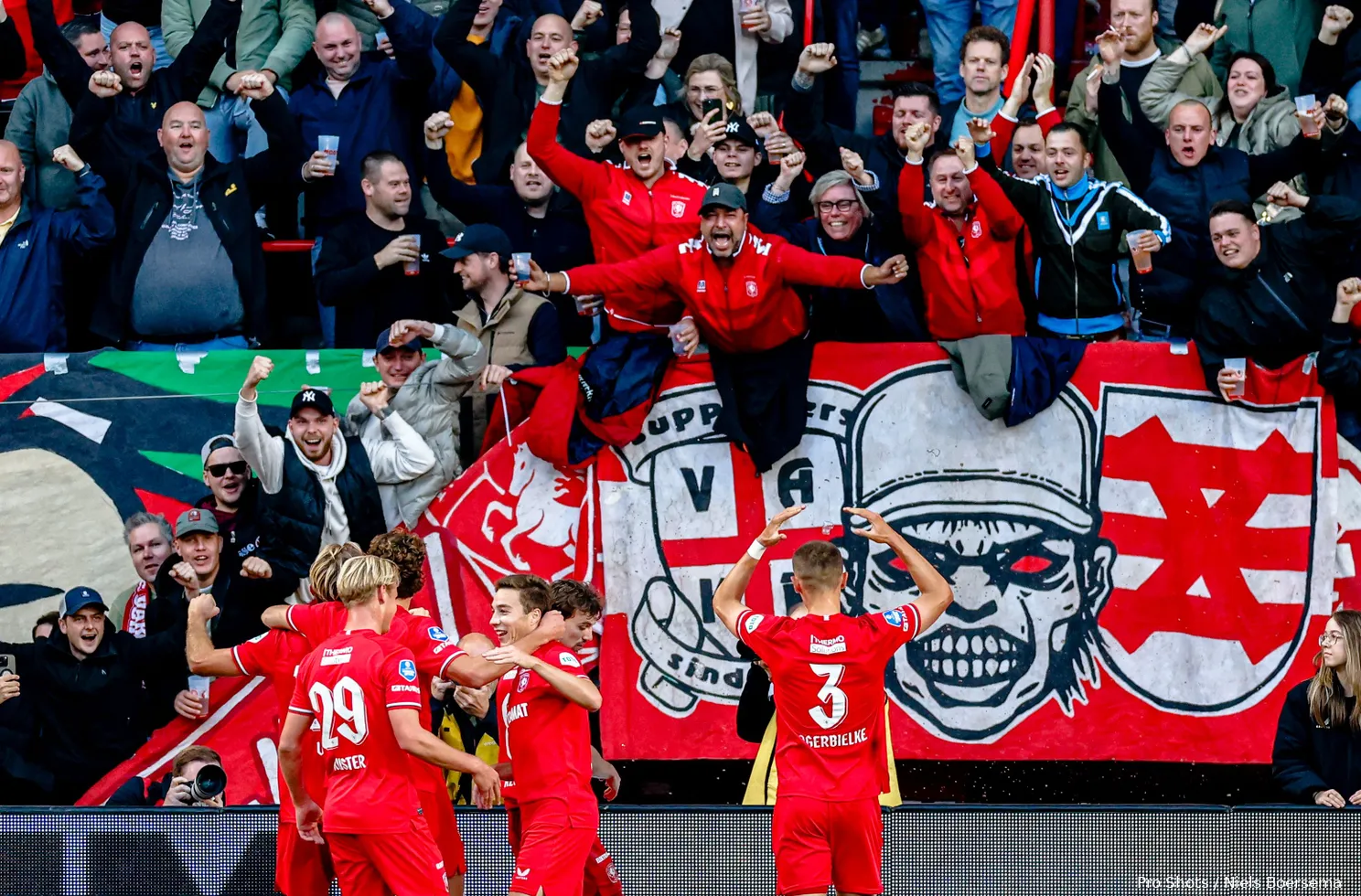supporters juichen twente heracles 2024