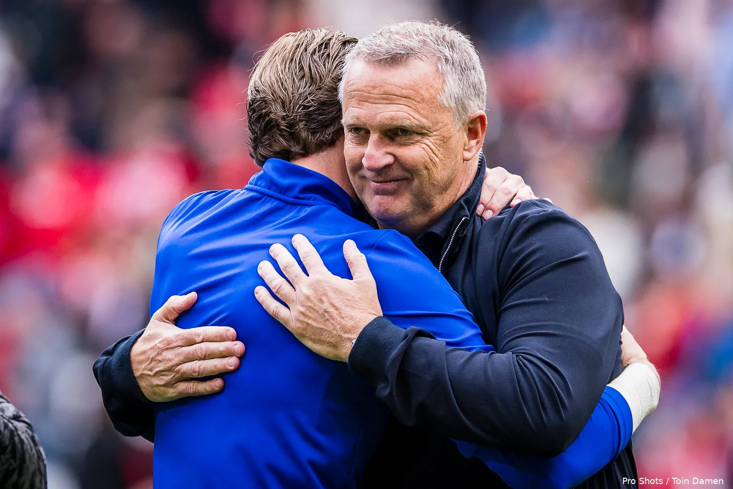 john-van-den-brom-psv-fc-twente-knuffel-origineel