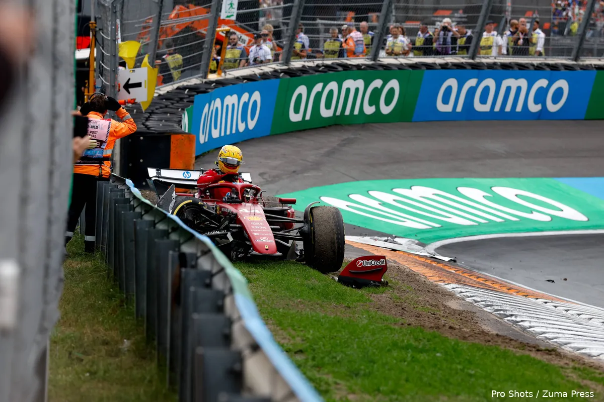 lewis-hamilton-ferrari-crash-nederland-zandvoort-12