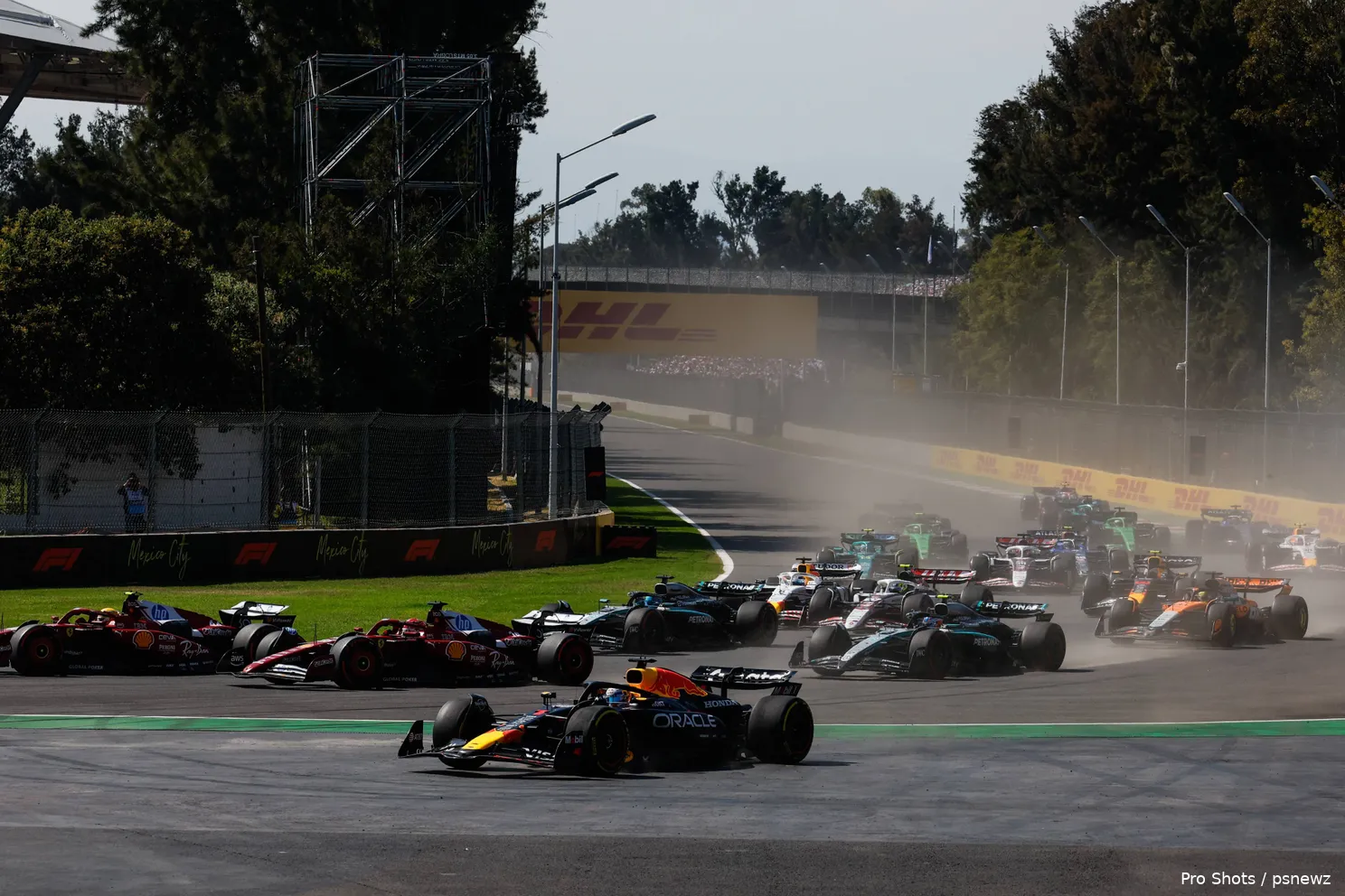 start-mexico-max-verstappen-lando-norris-charles-leclerc-lewis-hamilton-1