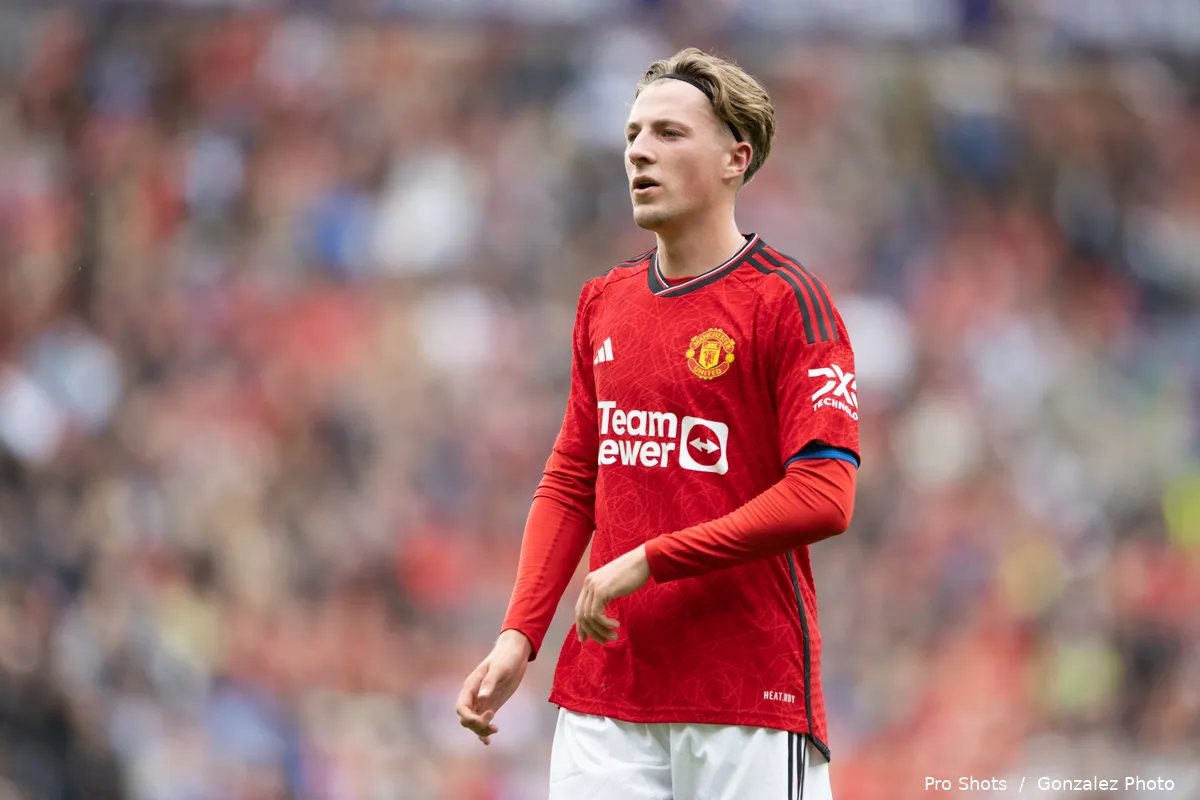 charlie savage manchester united leeds united 2023 voorbereiding