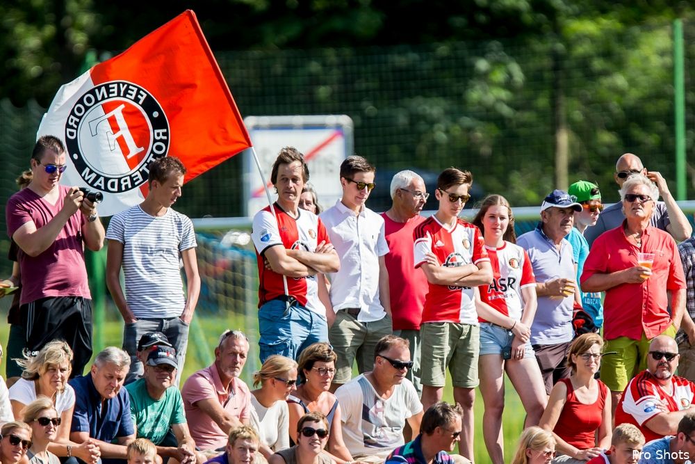Feyenoord met 27 spelers naar Zwitserland | FR12.nl