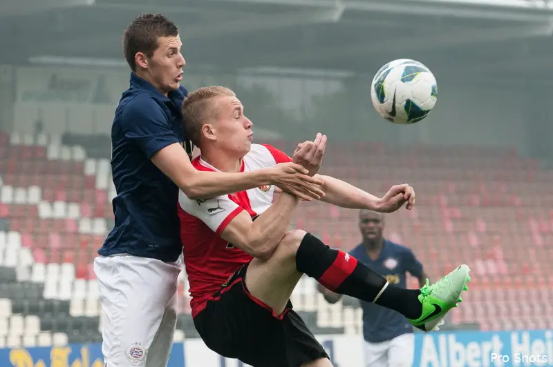 Feyenoord-scout en adviseur positief over talent Karsdorp