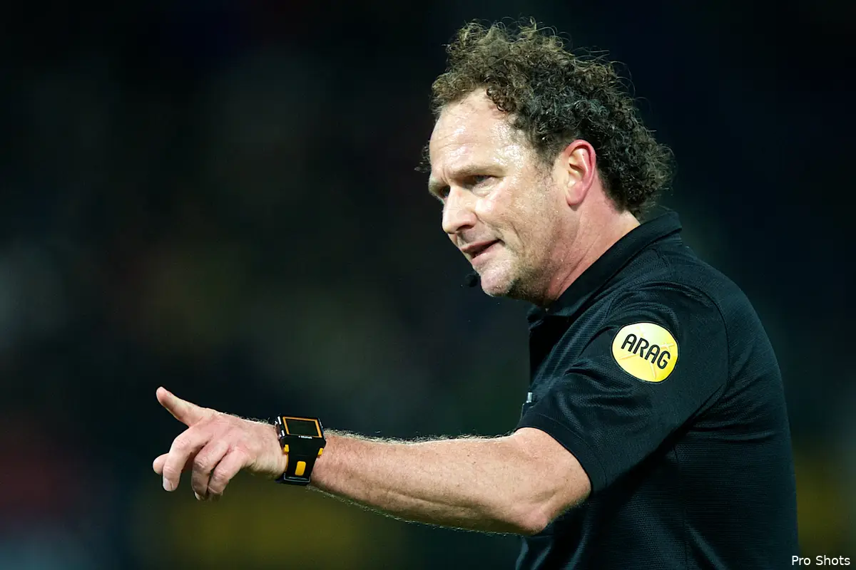 Wiedemeijer fluit ADO -thuis; Liesveld Heerenveen-uit