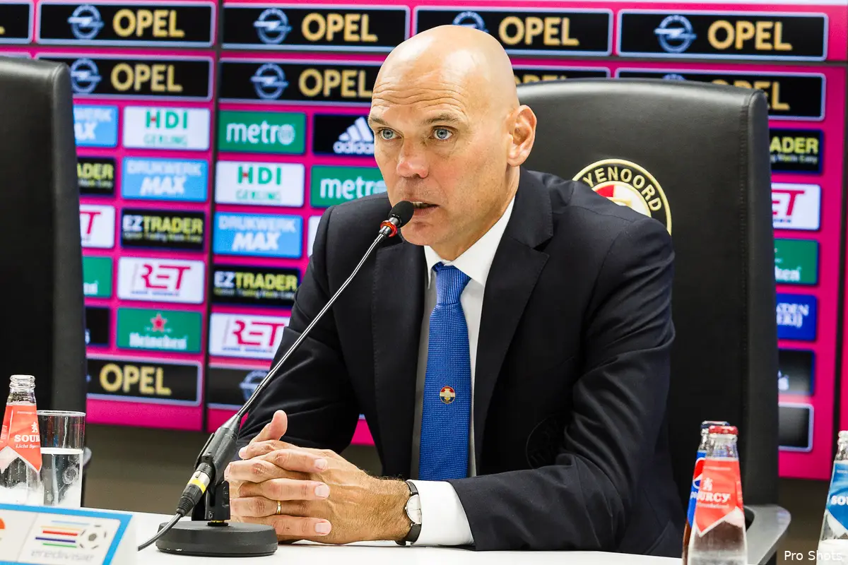 Streppel: ''Feyenoord speelt zondag met twaalf man''