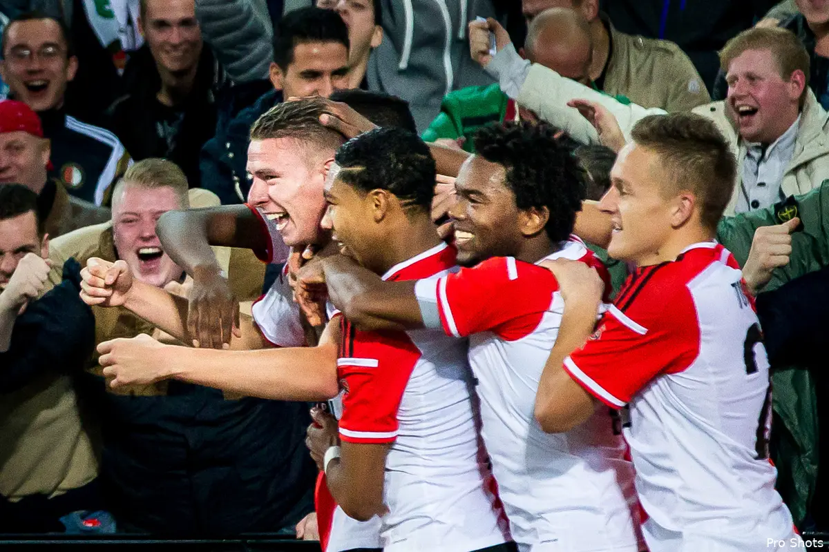 Medespelers lachen om Sven: 'Hij wordt helemaal gek'