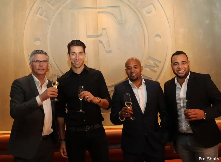 VIDEO | Contractondertekening Brad Jones