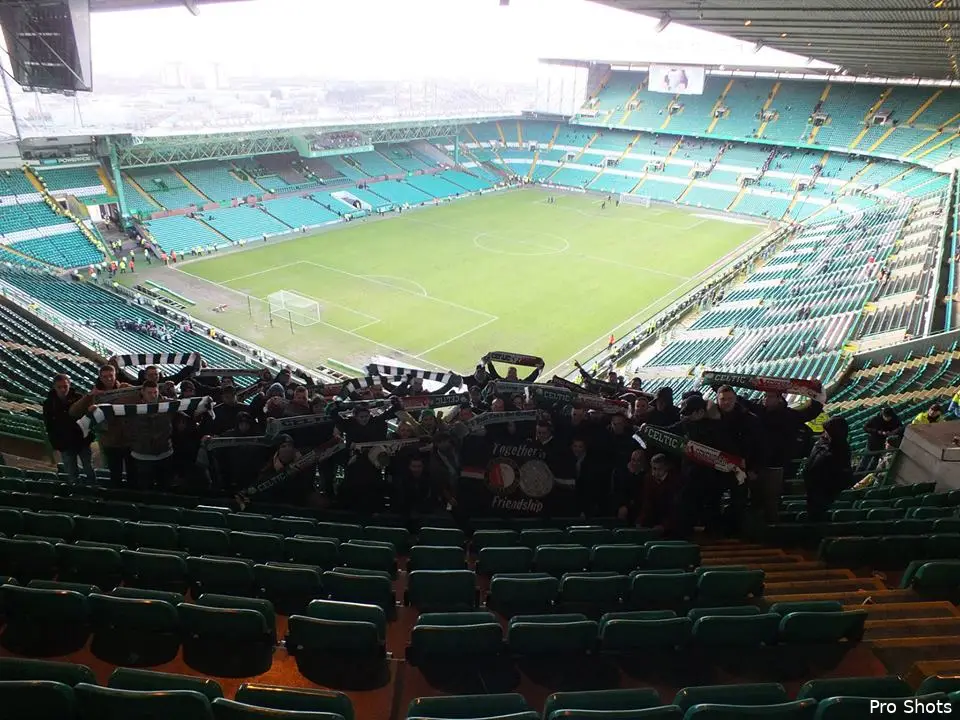 Supporters Feyenoord en Celtic zamelen geld in voor goede doel