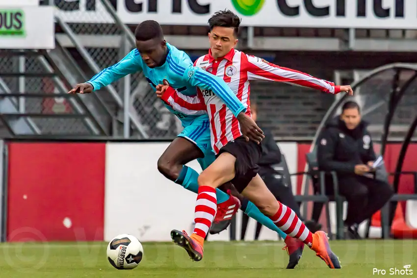 Feyenoord Onder 19 naar nipte zege in stadsderby