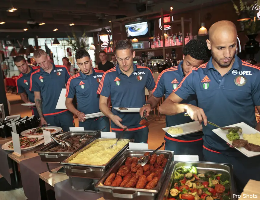Selectie geniet in vernieuwde Brasserie De Kuip