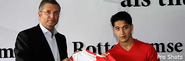 Anass Achahbar zet handtekening onder nieuw contract